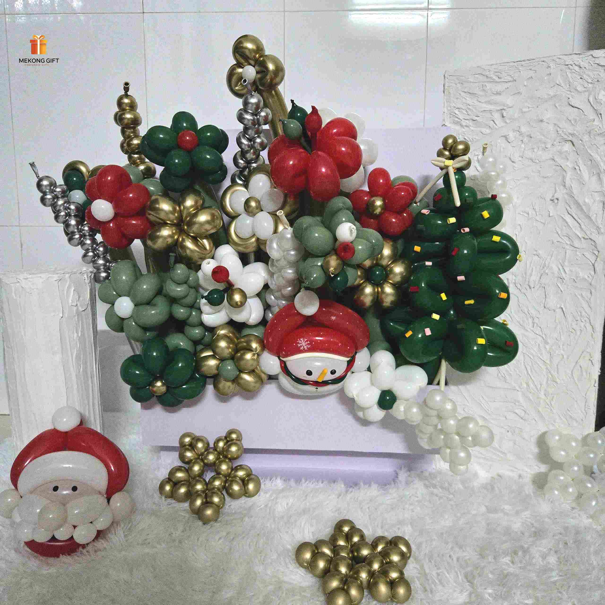 Hộp Quà Bong Bóng Tạo Hình Giáng Sinh Độc Đáo Và Ấn Tượng